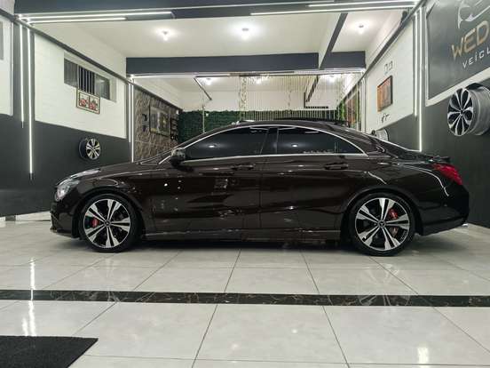 MERCEDES-BENZ-CLA 200-1.6 VISION 16V GASOLINA 4P AUTOMÁTICO MERCEDES-BENZ-CLA 200-2014