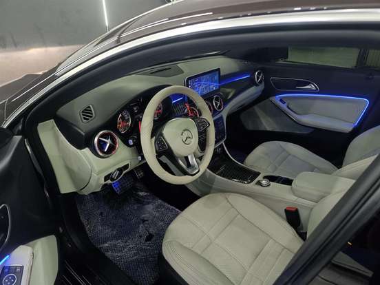 MERCEDES-BENZ-CLA 200-2014