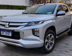 MITSUBISHI L200 TRITON 2.4 16V TURBO DIESEL SPORT HPE CD 4P 4X4 AUTOMÁTICO MITSUBISHI L200 TRITON 2.4 16V TURBO DIESEL SPORT HPE CD 4P 4X4 AUTOMÁTICO