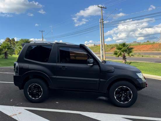MITSUBISHI-PAJERO FULL-2010