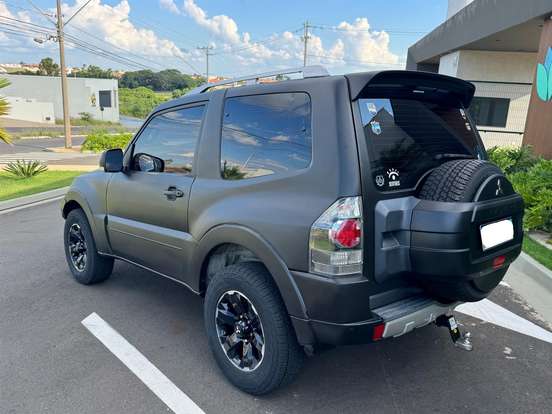 MITSUBISHI-PAJERO FULL-2010