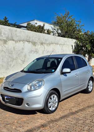 NISSAN MARCH 1.6 SV 16V FLEX 4P MANUAL