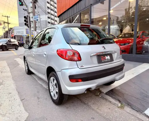 PEUGEOT-207-2010