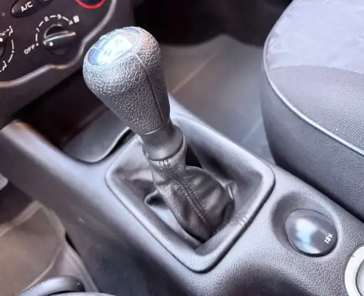 PEUGEOT-207-2010