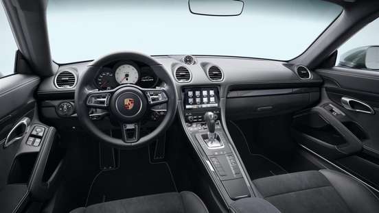 PORSCHE-718-2025