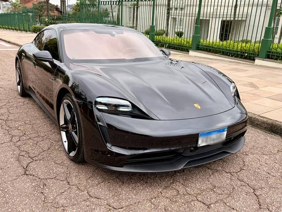Porsche Taycan 4S Elétrico
