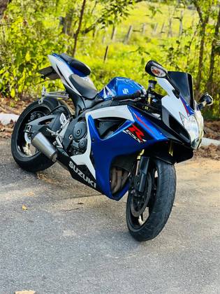 SUZUKI GSX-R750 
