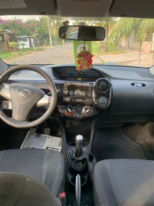 TOYOTA-ETIOS-2013
