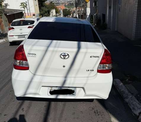 TOYOTA-ETIOS-2017