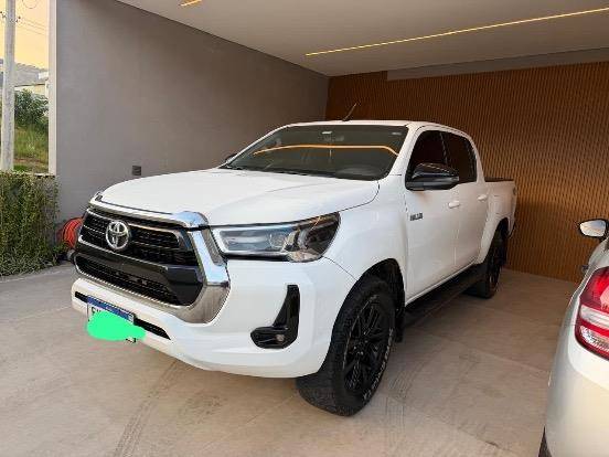 TOYOTA HILUX 2.8 SR 4X4 CD 16V DIESEL 4P AUTOMÁTICO