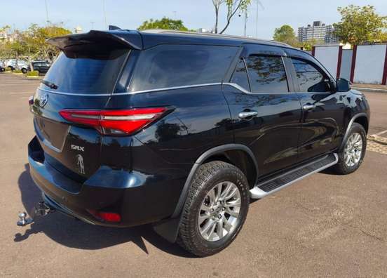 TOYOTA-HILUX SW4-2021
