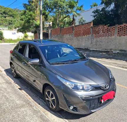TOYOTA-YARIS-2021