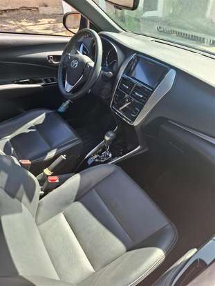 TOYOTA-YARIS-2021