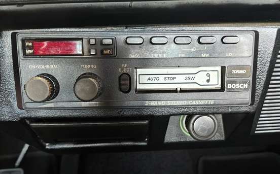 VOLKSWAGEN-GOL-1986