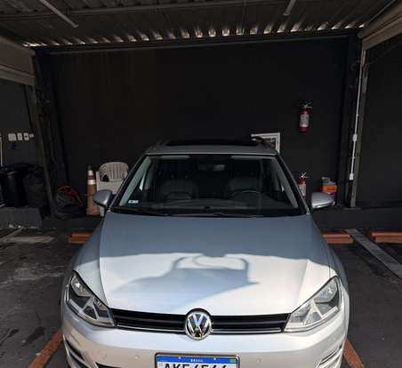 VOLKSWAGEN-GOLF-2016