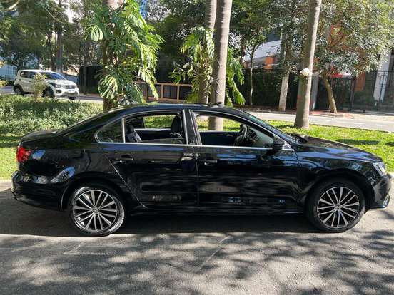 VOLKSWAGEN-JETTA-2.0 TSI HIGHLINE 211CV GASOLINA 4P TIPTRONIC VOLKSWAGEN-JETTA-2016