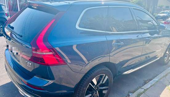 VOLVO-XC60-2025