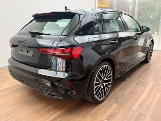 AUDI-A3-2.0 40 TFSI GASOLINA SPORTBACK PERFORMANCE BLACK S-TRONIC AUDI-A3-2025