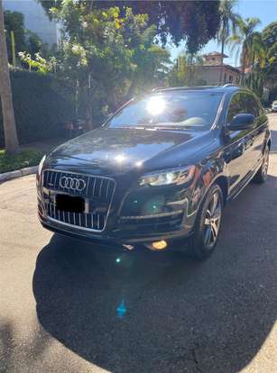 AUDI-Q7-2012