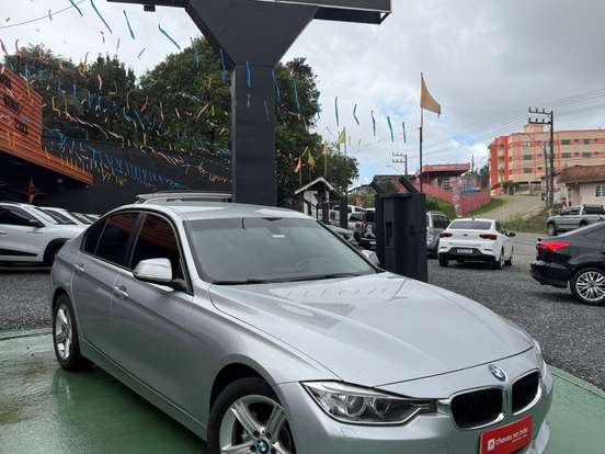 BMW-320i-2.0 SPORT GP 16V TURBO ACTIVE FLEX 4P AUTOMÁTICO BMW-320i-2012