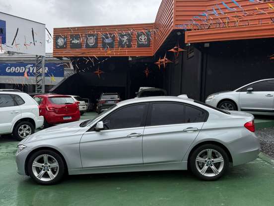 BMW-320i-2.0 SPORT GP 16V TURBO ACTIVE FLEX 4P AUTOMÁTICO BMW-320i-2012
