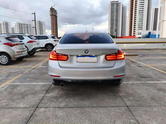 BMW-320i-2.0 16V TURBO GASOLINA 4P AUTOMÁTICO BMW-320i-2013
