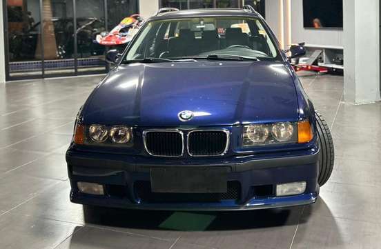 BMW-323i-1997