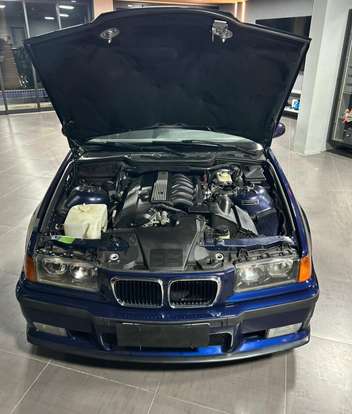 BMW-323i-1997