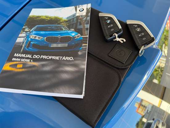 BMW-M 135i-2.0 16V TURBO GASOLINA XDRIVE AUTOMÁTICO BMW-M 135i-2021