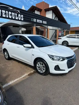 CHEVROLET ONIX 1.0 TURBO FLEX PLUS LT AUTOMÁTICO CHEVROLET ONIX 1.0 TURBO FLEX PLUS LT AUTOMÁTICO