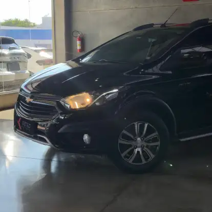 CHEVROLET-ONIX-2016