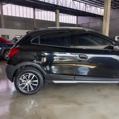 CHEVROLET-ONIX-2016