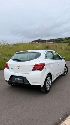 CHEVROLET-ONIX-2017