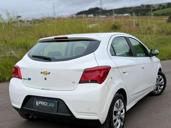 CHEVROLET-ONIX-1.4 MPFI LT 8V FLEX 4P AUTOMÁTICO CHEVROLET-ONIX-2017