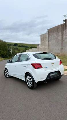 CHEVROLET-ONIX-2017