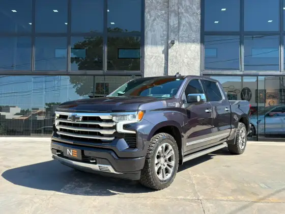 CHEVROLET SILVERADO 5.3 V8 GASOLINA 1500 HIGH COUNTRY 4X4 AUTOMÁTICO CHEVROLET SILVERADO 5.3 V8 GASOLINA 1500 HIGH COUNTRY 4X4 AUTOMÁTICO