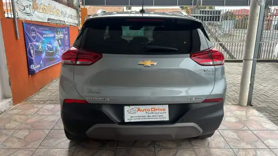CHEVROLET-TRACKER-2023