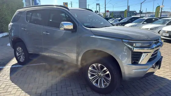 CHEVROLET TRAILBLAZER 2.8 16V TURBO DIESEL HIGH COUNTRY 7L 4X4 AUTOMÁTICO CHEVROLET TRAILBLAZER 2.8 16V TURBO DIESEL HIGH COUNTRY 7L 4X4 AUTOMÁTICO