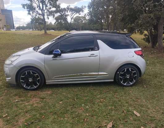 CITROËN-DS3-2012