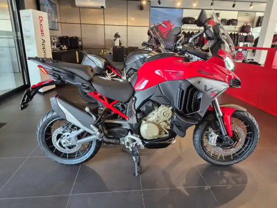 DUCATI-MULTISTRADA 1200 V4 S DUCATI-MULTISTRADA 1200 V4 S-2025