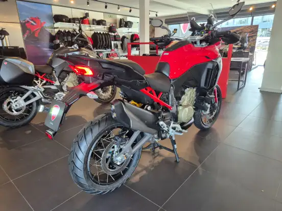 DUCATI-MULTISTRADA 1200 V4 S DUCATI-MULTISTRADA 1200 V4 S-2025