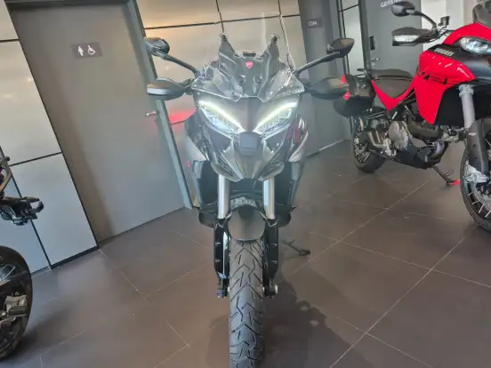 DUCATI-MULTISTRADA 1200 V4 S DUCATI-MULTISTRADA 1200 V4 S-2025