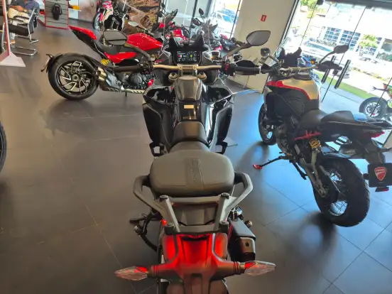 DUCATI-MULTISTRADA 1200 V4 S DUCATI-MULTISTRADA 1200 V4 S-2025