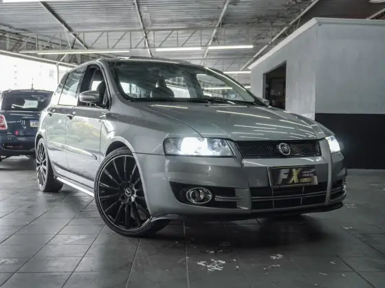 FIAT STILO 1.8 MPI 8V FLEX 4P MANUAL FIAT STILO 1.8 MPI 8V FLEX 4P MANUAL
