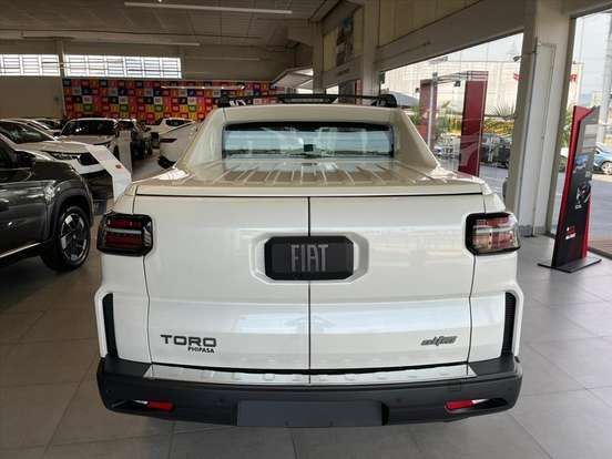 FIAT-TORO-1.3 TURBO 270 FLEX ULTRA AT6 FIAT-TORO-2025