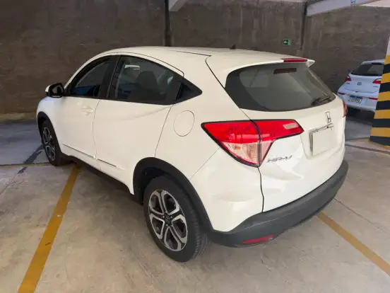 HONDA-HR-V-2015