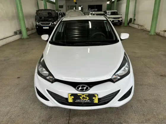 HYUNDAI HB20 1.0 COMFORT PLUS 12V FLEX 4P MANUAL