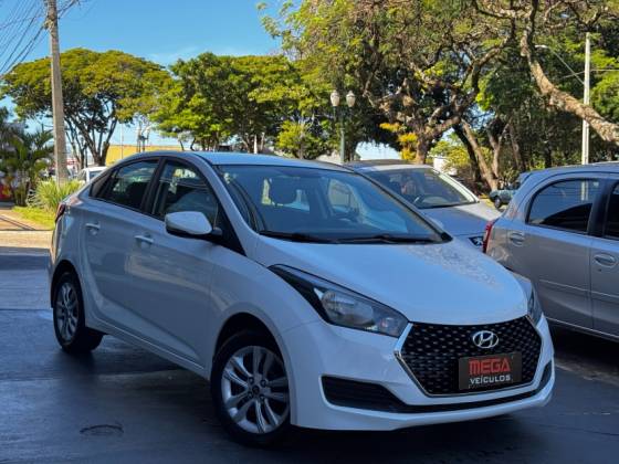 HYUNDAI HB20S 1.6 COMFORT PLUS 16V FLEX 4P AUTOMÁTICO