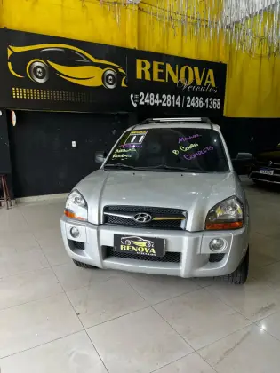HYUNDAI TUCSON 2.0 MPFI GL 16V 142CV 2WD GASOLINA 4P MANUAL HYUNDAI TUCSON 2.0 MPFI GL 16V 142CV 2WD GASOLINA 4P MANUAL
