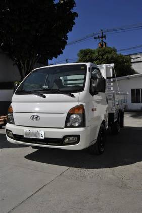 HYUNDAI HR 2.5 LONGO SEM CAÇAMBA 4X2 16V 130CV TURBO INTERCOOLER DIESEL 2P MANUAL
